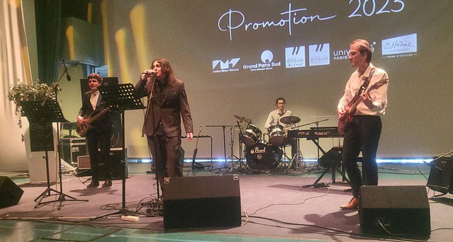 Location sonorisation concert pour groupe musique DJ set et spectacle